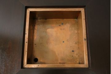中古　北海道民芸家具　和モダンな空間づくりにおすすめの小振りな座炉付テーブル(囲炉裏、関西火鉢、長火鉢、木製火鉢、座卓、ローテーブル)(定価約34万円)(R-058035)
