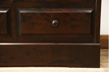 中古　美品　北海道民芸家具　HM114K　飾り棚にもおすすめ!上品な雰囲気の本箱(ブックケース、キャビネット、飾り棚、収納棚)(定価約25万7千円)(R-058036)