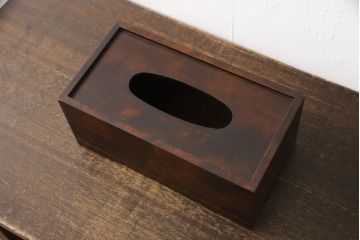 中古　美品　北海道民芸家具　シックな色合いが魅力的な小引き出しとティッシュケースのセット(ティッシュボックス、卓上収納、小物収納、収納たんす)(R-058042)