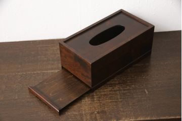 中古　美品　北海道民芸家具　シックな色合いが魅力的な小引き出しとティッシュケースのセット(ティッシュボックス、卓上収納、小物収納、収納たんす)(R-058042)