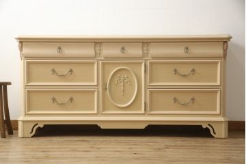 中古　美品　リンホーリン(LYNN HOLLYN)　淡い色調が上品なサイドボード(定価約40万円)(チェスト、ローボード、引き出し)(R-058047)