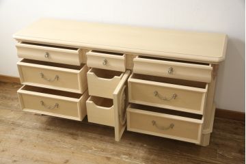 中古　美品　リンホーリン(LYNN HOLLYN)　淡い色調が上品なサイドボード(定価約40万円)(チェスト、ローボード、引き出し)(R-058047)
