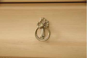 中古　美品　リンホーリン(LYNN HOLLYN)　淡い色調が上品なサイドボード(定価約40万円)(チェスト、ローボード、引き出し)(R-058047)