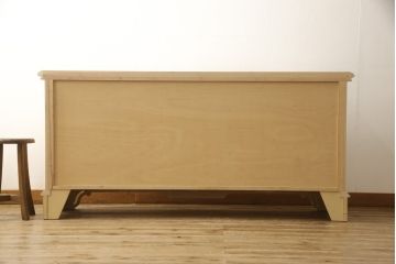 中古　美品　リンホーリン(LYNN HOLLYN)　淡い色調が上品なサイドボード(定価約40万円)(チェスト、ローボード、引き出し)(R-058047)