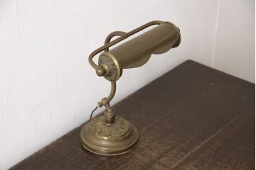 イギリスアンティーク　真鍮(しんちゅう)　優雅なムードを演出してくれるデスクスタンド(テーブルスタンド、スタンドライト、卓上照明)(R-058049)