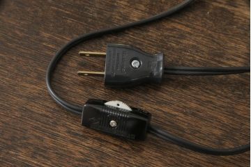和製ビンテージ　真鍮の光沢が印象的な壁掛け照明(ウォールランプ、壁付け照明、しんちゅう、ヴィンテージ)(R-058051)