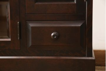 中古　美品　北海道民芸家具　木のあたたかみを感じるサイドボード(収納棚、リビングボード、キャビネット)(R-058062)