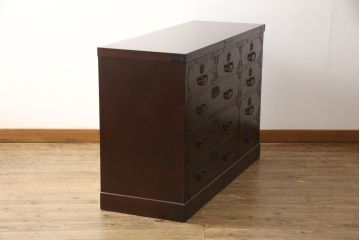 中古　美品　ケヤキ(欅)材・中桐　落ち着いた品のある佇まいが魅力的な国産民芸箪笥(和箪笥、収納箪笥、引き出し、チェスト)(R-058064)
