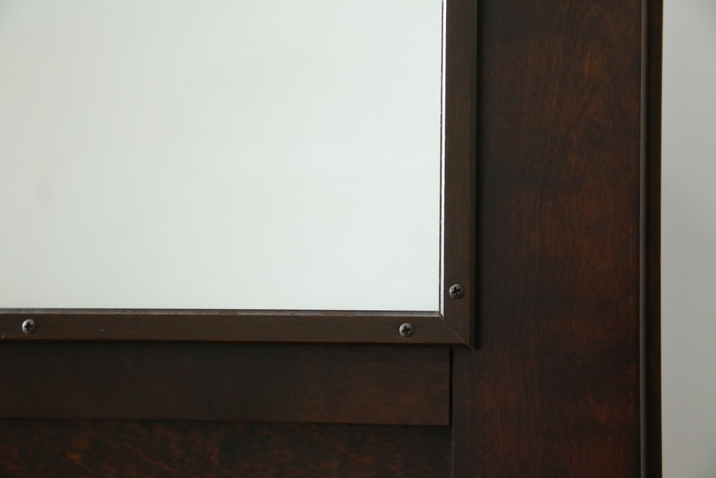 中古　北海道民芸家具　鏡付き　上質な佇まいが格調高いワードローブ　(R-058065)