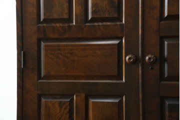 中古　北海道民芸家具　鏡付き　上質な佇まいが格調高いワードローブ　(R-058065)