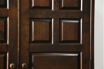 中古　北海道民芸家具　鏡付き　上質な佇まいが格調高いワードローブ　(R-058065)