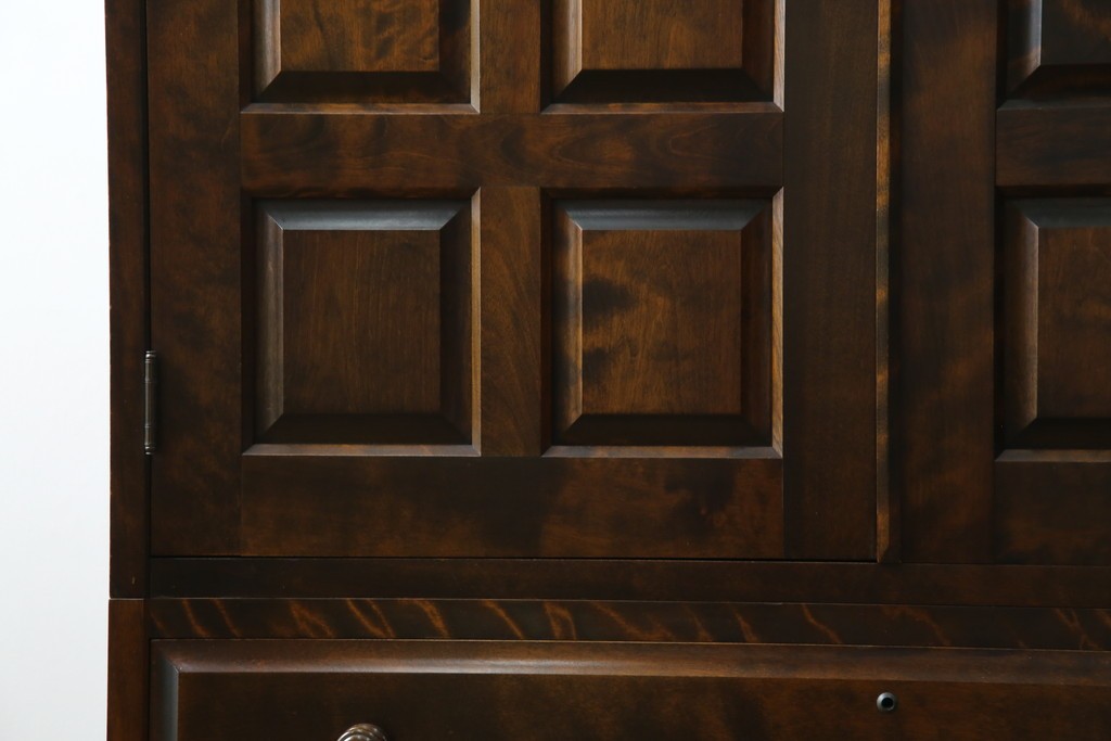 中古　北海道民芸家具　鏡付き　上質な佇まいが格調高いワードローブ　(R-058065)