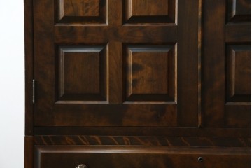 中古　北海道民芸家具　鏡付き　上質な佇まいが格調高いワードローブ　(R-058065)