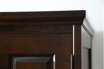 中古　北海道民芸家具　鏡付き　上質な佇まいが格調高いワードローブ　(R-058065)