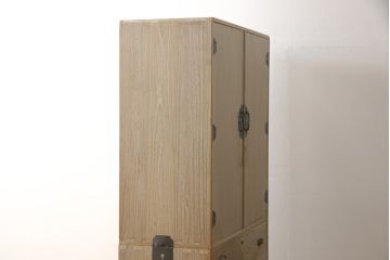中古　国産　職人手造品　収納力抜群!!上品な佇まいが落ち着きのある空間を演出する桐箪笥(並厚、四方丸、桐たんす、着物箪笥、衣装箪笥、和タンス、引き出し)(R-058067)