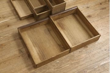 和製アンティーク　欅(ケヤキ)材　細やかな手仕事の金具が魅力的な船箪笥(掛硯型、懸硯型、舟箪笥、和箪笥、時代箪笥、小物収納)(R-058068)
