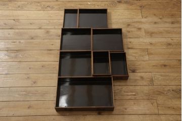 和製アンティーク　総欅(ケヤキ)　高級品　内部まで漆塗りの上質な小箪笥(小引き出し、卓上収納、小物収納)(R-058069)