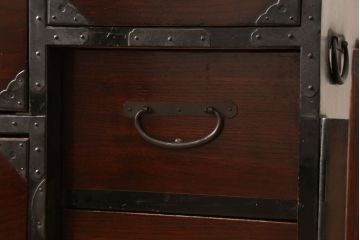 和製アンティーク　前面栗材　希少サイズ!　幅狭でお部屋に取り入れやすい最上箪笥(時代箪笥、民芸箪笥、収納たんす、和タンス、引き出し、サイドチェスト)(R-058070)