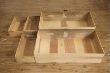 和製アンティーク　前面桐材　桜丸金具　品のある佇まいが魅力的な米沢箪笥(和タンス、時代箪笥、収納箪笥、整理タンス、重ね箪笥)(R-058081)