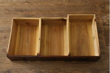 和製アンティーク　極上美品　前面栗材　漆のきれいな米沢箪笥・上段(和箪笥、収納箪笥、時代箪笥、引き出し、ローチェスト)(R-058085)