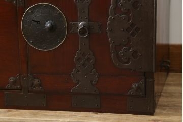 和製アンティーク　極上美品　前面栗材　漆のきれいな米沢箪笥・上段(和箪笥、収納箪笥、時代箪笥、引き出し、ローチェスト)(R-058085)
