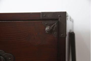 和製アンティーク　極上美品　前面栗材　漆のきれいな米沢箪笥・下段(和箪笥、収納箪笥、時代箪笥、引き出し、ローチェスト)(R-058086)