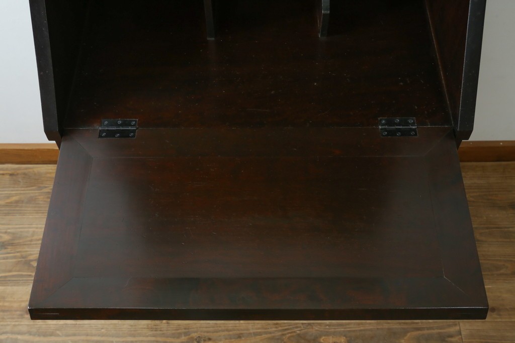 ビンテージ　国産民芸家具　高山デザインのすっきりとした佇まいのビューローブックケース　(R-058117)