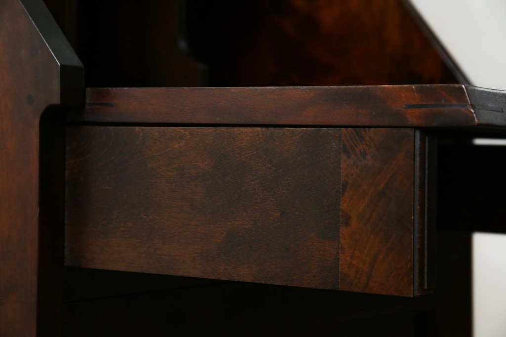 ビンテージ　国産民芸家具　高山デザインのすっきりとした佇まいのビューローブックケース　(R-058118)