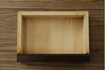 ビンテージ　国産民芸家具　高山デザインのすっきりとした佇まいのビューローブックケース　(R-058118)