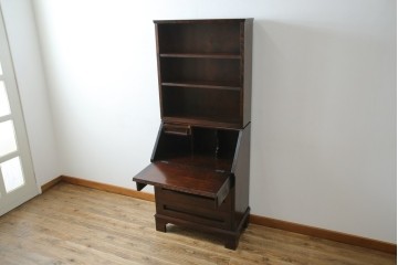 ビンテージ　国産民芸家具　高山デザインのすっきりとした佇まいのビューローブックケース　(R-058118)