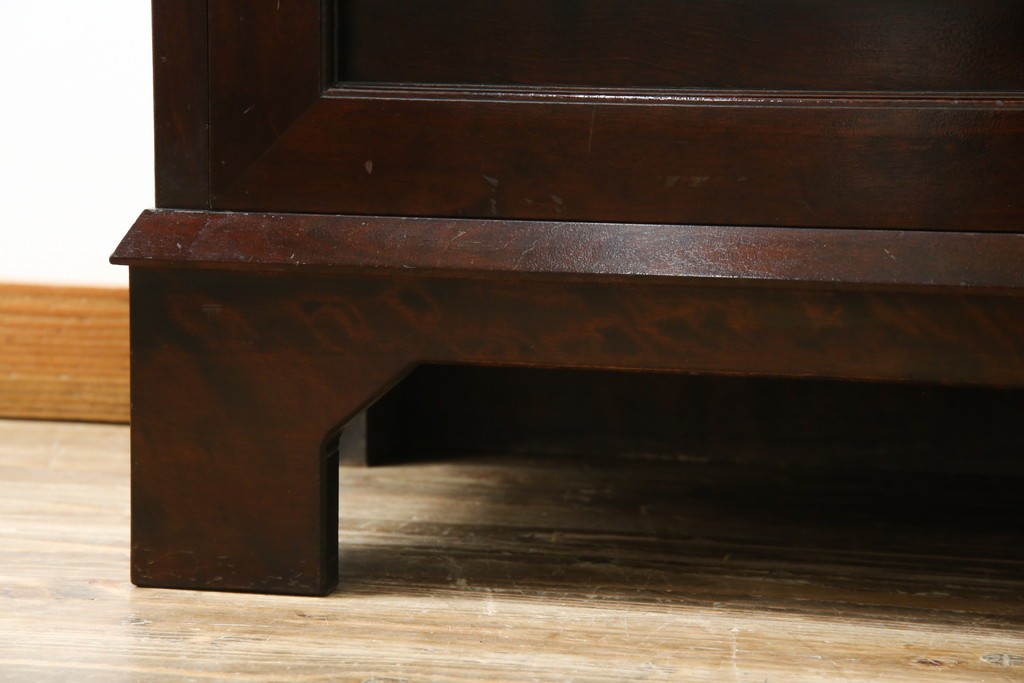 ビンテージ　国産民芸家具　高山デザインのすっきりとした佇まいのビューローブックケース　(R-058118)