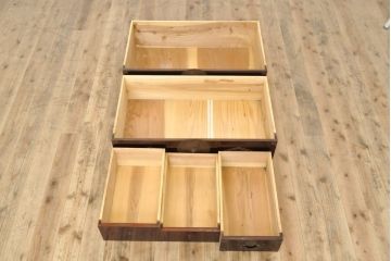 和製アンティーク　明治期　極上　上手物　超美品　未使用に近い!!　前面栗材の艶が美しい米沢箪笥(重ね箪笥、和たんす、収納箪笥、時代箪笥、整理タンス)(R-058120)
