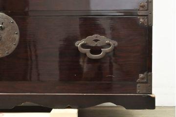 和製アンティーク　明治期　極上　上手物　超美品　未使用に近い!!　前面栗材の艶が美しい米沢箪笥(重ね箪笥、和たんす、収納箪笥、時代箪笥、整理タンス)(R-058120)