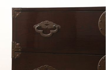 和製アンティーク　明治期　極上　上手物　超美品　未使用に近い!!　前面栗材の艶が美しい米沢箪笥(和たんす、収納箪笥、時代箪笥、整理タンス)(R-058122)
