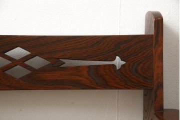 希少!!　絶版品　中古　美品　駿河民芸　欅(ケヤキ)材　四つ割り菱透かしが目を引く座椅子2脚セット(座イス、座いす)(R-058123)
