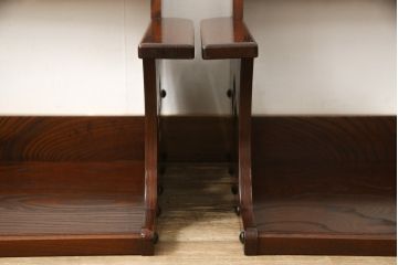 希少!!　絶版品　中古　美品　駿河民芸　欅(ケヤキ)材　四つ割り菱透かしが目を引く座椅子2脚セット(座イス、座いす)(R-058123)