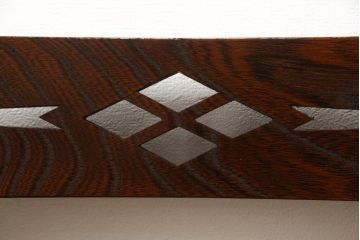 希少!!　絶版品　中古　美品　駿河民芸　欅(ケヤキ)材　四つ割り菱透かしが目を引く座椅子2脚セット(座イス、座いす)(R-058124)