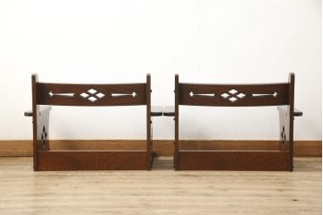 希少!!　絶版品　中古　美品　駿河民芸　欅(ケヤキ)材　四つ割り菱透かしが目を引く座椅子2脚セット(座イス、座いす)(R-058124)