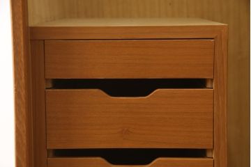 希少　北欧デザイン　和製ヴィンテージ　スリムでシンプルながら収納力抜群のワードローブ(ビンテージ、洋服タンス、収納棚)(R-058129)