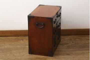 和製アンティーク　上手物　厚手金具　総欅(ケヤキ)材　力強い金具が風格を感じさせる酒田小箪笥(帳箱、枕箪笥、帳場箪笥、船箪笥)(R-058132)