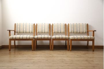 中古　美品　横浜クラシック家具　ダニエル(Daniel)　収納棚付き!　低めサイズのダイニングテーブルとチェア4脚セット(ダイニングチェア、アームチェア、椅子、ダイニングセット、4人掛け)(定価約100万円)(R-058145)