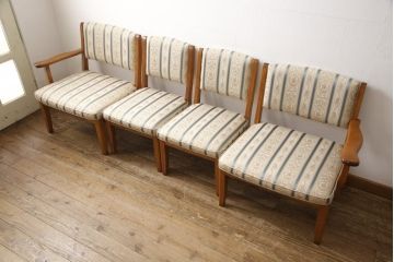 中古　美品　横浜クラシック家具　ダニエル(Daniel)　収納棚付き!　低めサイズのダイニングテーブルとチェア4脚セット(ダイニングチェア、アームチェア、椅子、ダイニングセット、4人掛け)(定価約100万円)(R-058145)