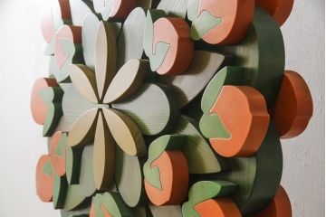 北欧ビンテージ　高級品!!　木を組み合わせてつくられた、凝ったデザインが魅力のウッドフラワーオブジェ(ディスプレイ、店舗什器、ヴィンテージ)(R-058146)