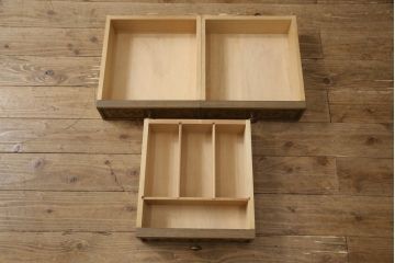 中古　美品　神戸洋家具　ナラ材　品のある佇まいが美しい食器棚(キャビネット、カップボード、収納棚、戸棚)(R-058152)