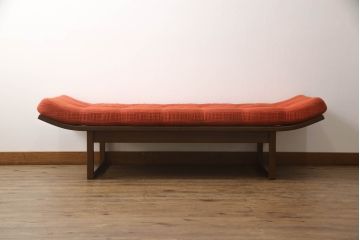 中古　美品　CONDE HOUSE(カンディハウス)　ウォールナット　アルプ LD　背もたれ取り外しOK!　ユニークなデザインとレッドカラーが目を惹くソファーベッド(2人掛けソファ、ダイニングチェア、ダイニングソファ)(定価約30万円)(R-058153)