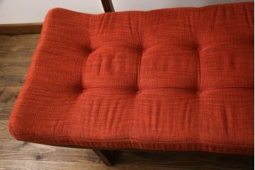中古　美品　CONDE HOUSE(カンディハウス)　ウォールナット　アルプ LD　背もたれ取り外しOK!　ユニークなデザインとレッドカラーが目を惹くソファーベッド(2人掛けソファ、ダイニングチェア、ダイニングソファ)(定価約30万円)(R-058153)