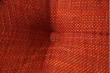 中古　美品　CONDE HOUSE(カンディハウス)　ウォールナット　アルプ LD　背もたれ取り外しOK!　ユニークなデザインとレッドカラーが目を惹くソファーベッド(2人掛けソファ、ダイニングチェア、ダイニングソファ)(定価約30万円)(R-058153)