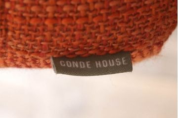 中古　美品　CONDE HOUSE(カンディハウス)　ウォールナット　アルプ LD　背もたれ取り外しOK!　ユニークなデザインとレッドカラーが目を惹くソファーベッド(2人掛けソファ、ダイニングチェア、ダイニングソファ)(定価約30万円)(R-058153)