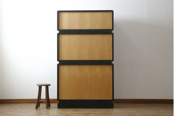 中古　展示品　美品　讃岐塗り　漆塗り　モダンな高級中桐箪笥(定価約180万円)(和箪笥、着物たんす、和服タンス、重ねタンス)(R-058156)