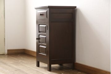 中古　美品　松本民芸家具　シックな佇まいのC型電話台(サイドチェスト、引き出し、収納棚)(定価約12万円)(R-058166)